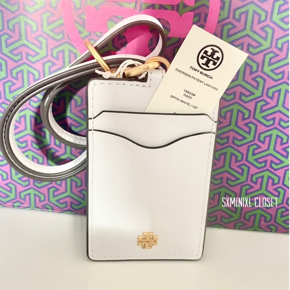 Tory Burch Accessories - 🧚🏻🔮NEW🔮Tory Burch Emerson patent Lanyard ID/cards holder wear/neck wear